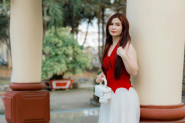 What are the UK's initiatives for promoting health literacy?